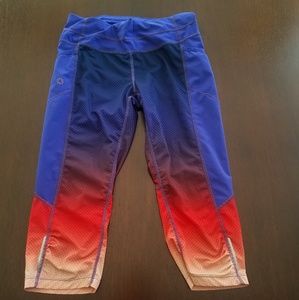 Atheleta Capris Leggings
